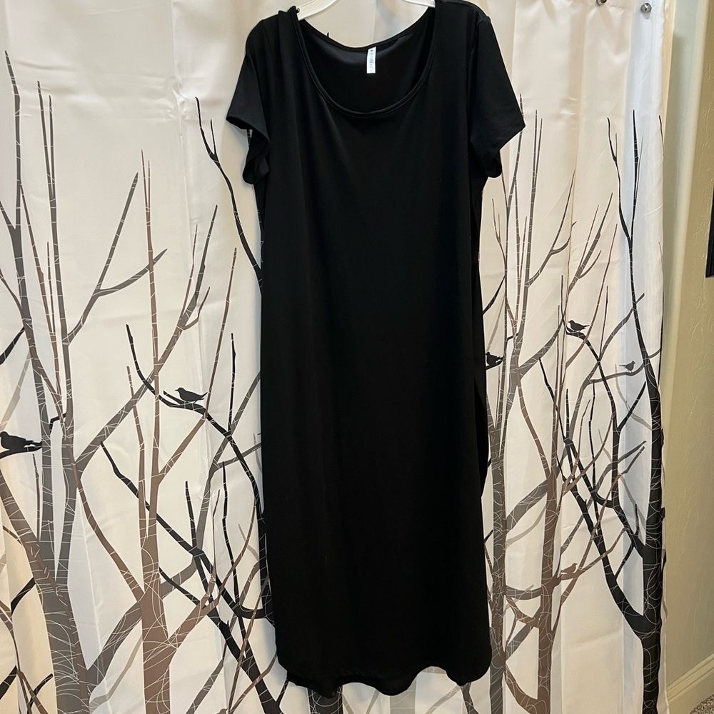 Black Piphany dress, M w/tie backs, worn once, midi calf length, slit on sides